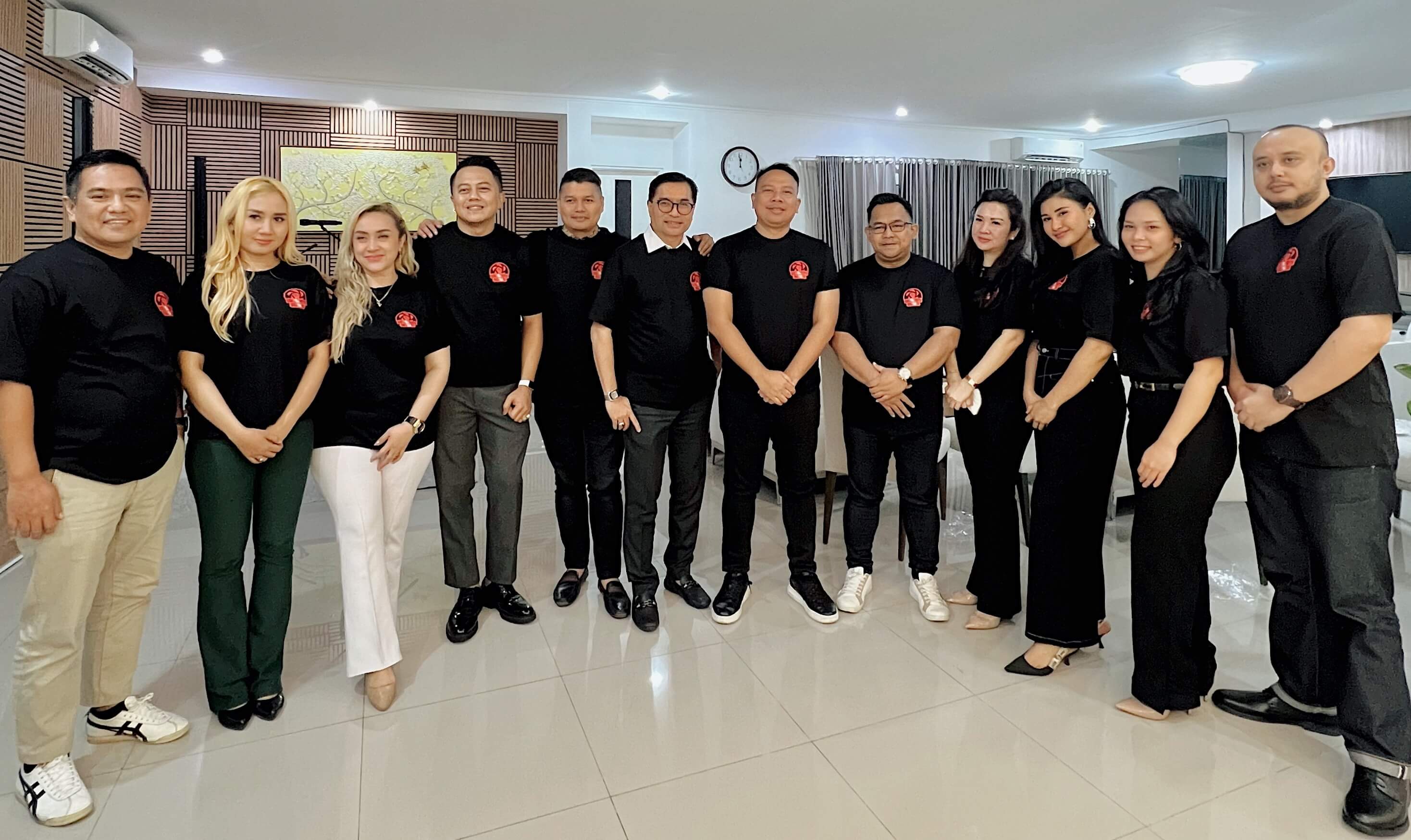 Tim Solidarity Squad Berdiskusi